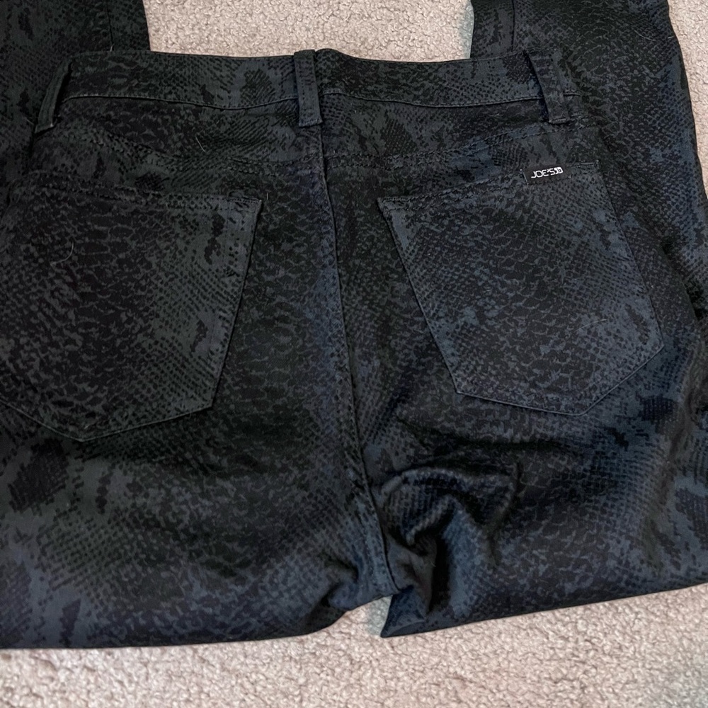 Joe's black jeans snake print